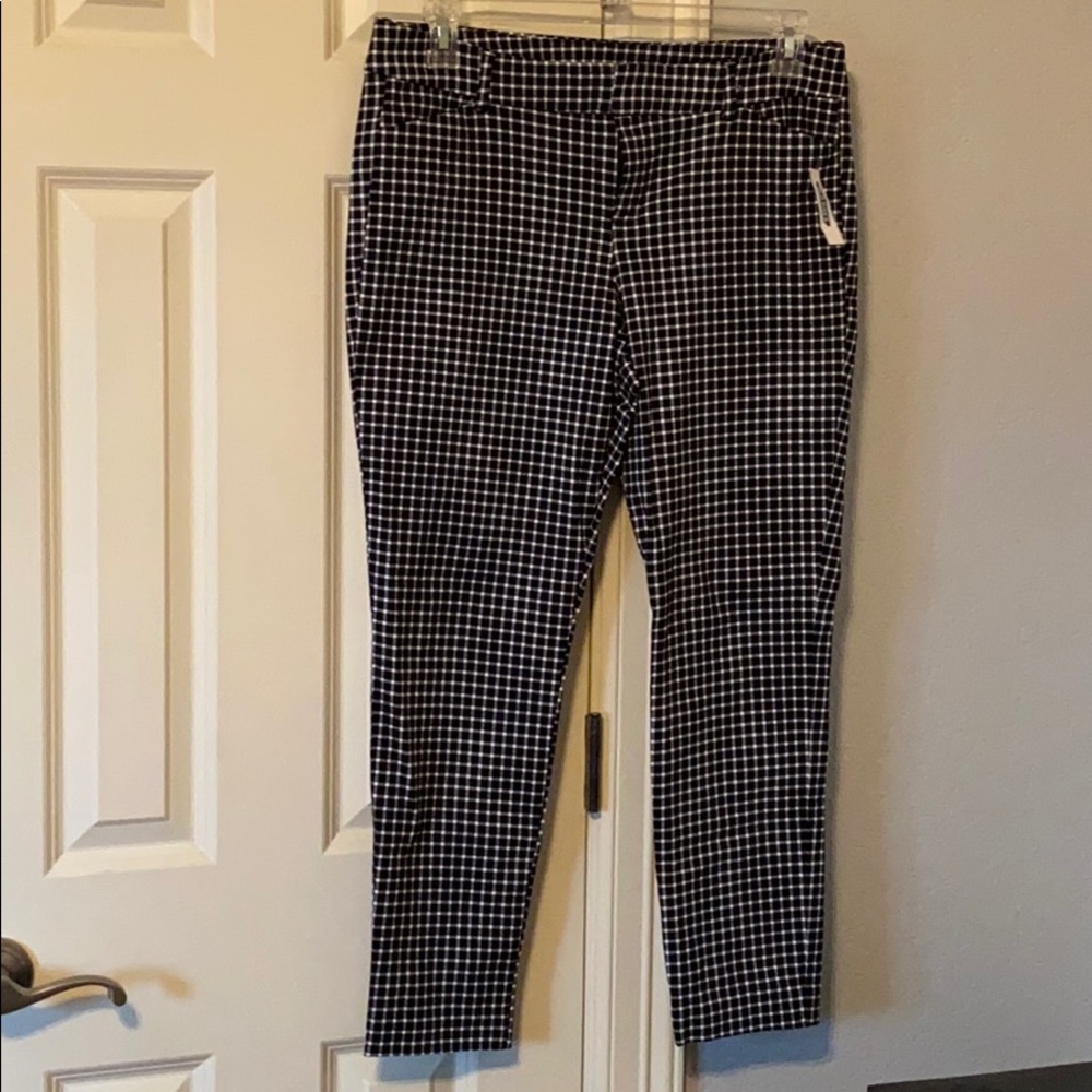 NWT Old Navy Pixie Ankle Pants
